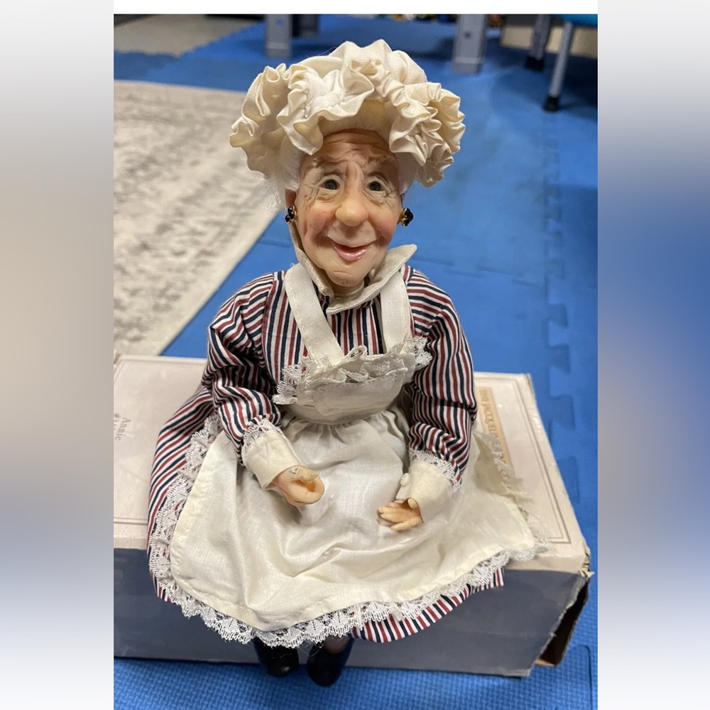 Jacqueline Kent 2004 Recipes For Life Florence #345228 Annie Grandma Granny doll